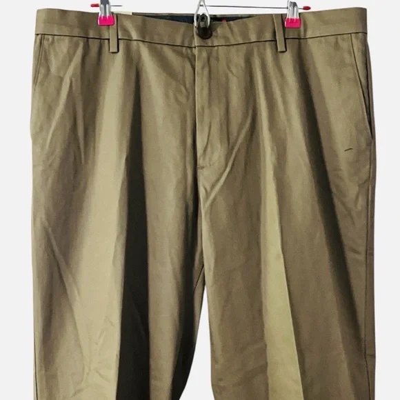 Dockers Signature Iron Free Khaki Straight Fit Stain Defender Pants Size 40x32 - Picture 4 of 9